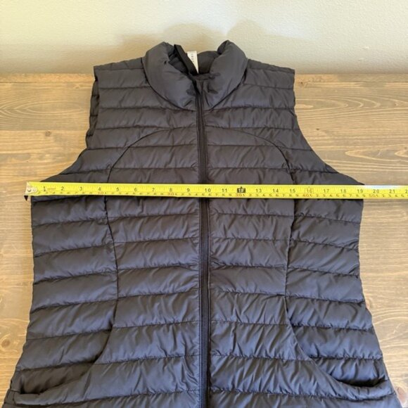 Lululemon Womens 8 Black Pack It Down Again Zip Up Vest - Picture 6 of 7